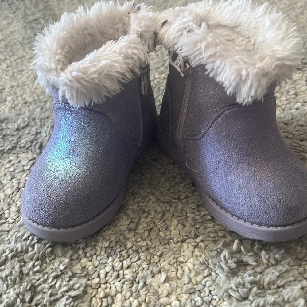 Cat & Jack purple boots size 5